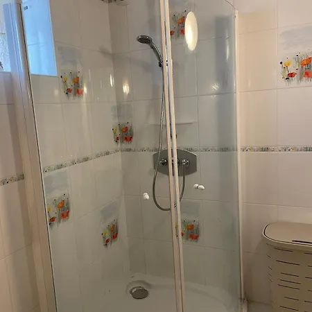 Des Amis Semesterbostad Antran